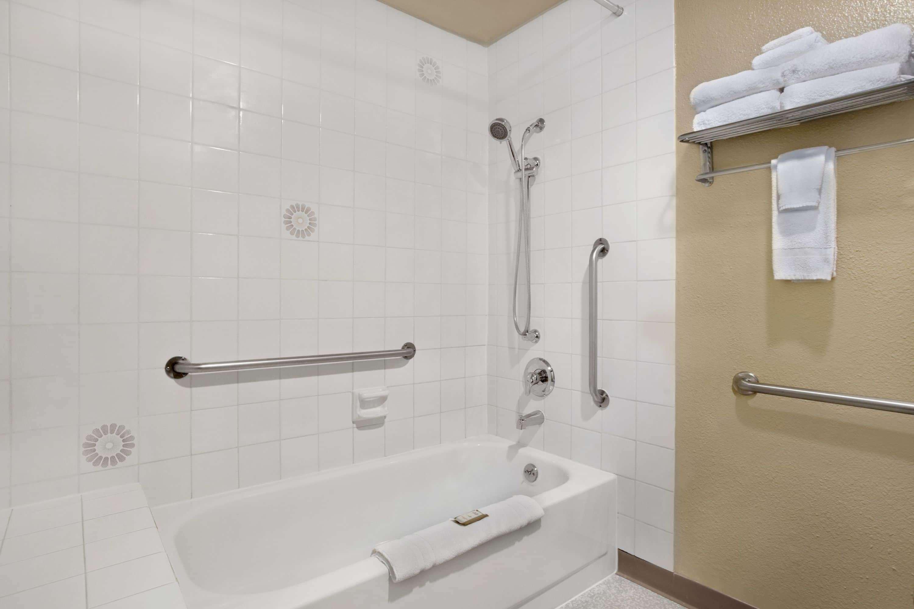 South Tacoma Suites Esterno foto