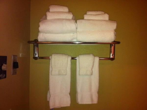 South Tacoma Suites Esterno foto